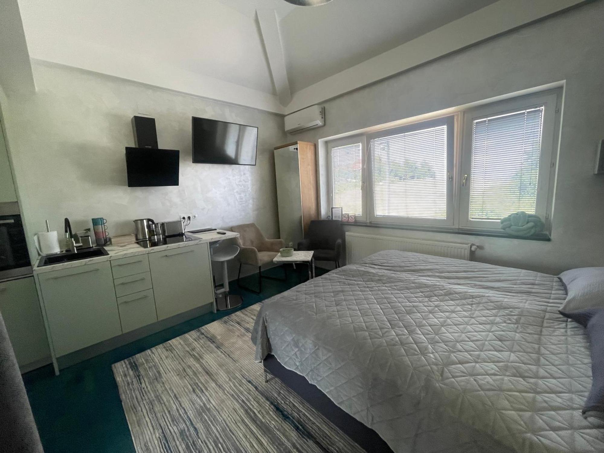 Tona - Miran Apartman - Parking - Samostalna Prijava Karlovac Exterior foto